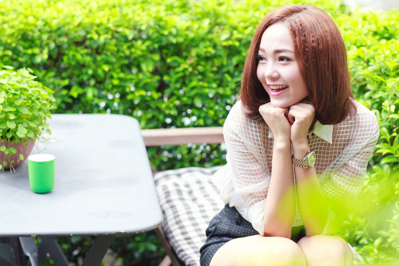 tóc chấm vai đại náo showbiz