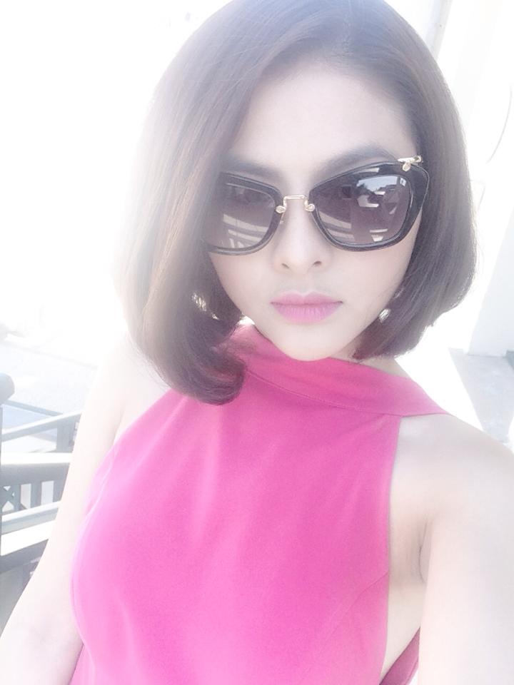tóc chấm vai đại náo showbiz