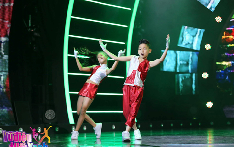 cô bé không cha gây náo loạn vũ điệu tuổi xanh