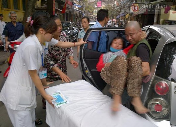 đưa vợ đi đẻ