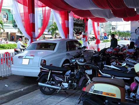 Xế khủng rước dâu 