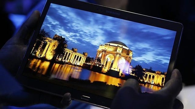 Chiếc tablet này mỏng hơn và nhẹ hơn so với MacBook Air