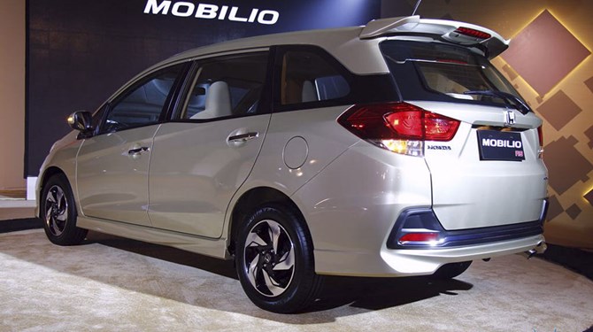 Động cơ tiết kiệm Shbet li xi 1000 trên Honda Mobilio.