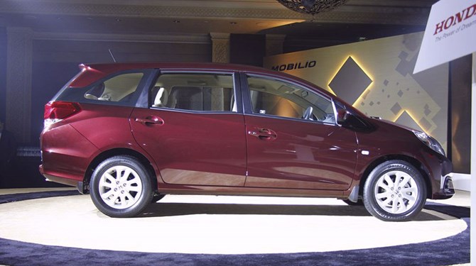 Động cơ tiết kiệm Shbet li xi 1000 trên Honda Mobilio.