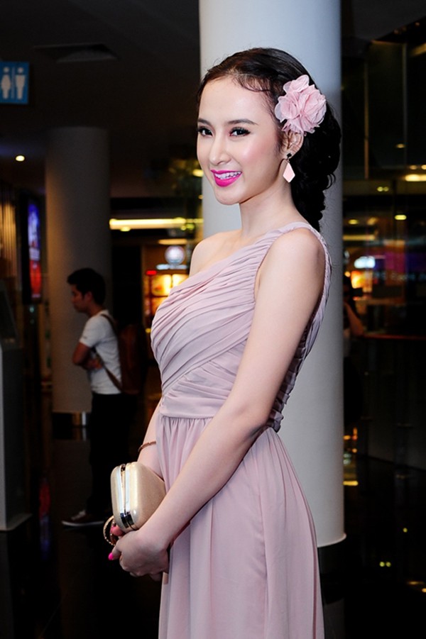 Mỹ nhân toát lên vẻ kiêu sa khi chọn tóc búi cao