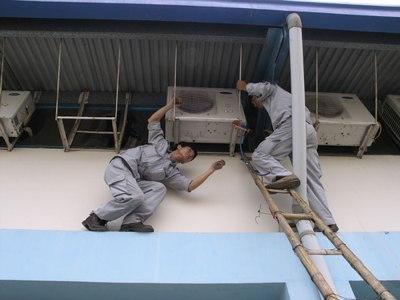 Hiện nay có 2 dòng máy điều hoà là máy thông thường và máy biến tần.