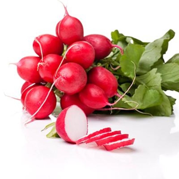nước ép củ cải sẽ giúp giảm dần tình trạng môi thâm để làn môi sáng và hồng hào hơn.