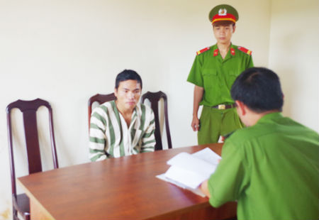 Vi Văn Đạt tại Cơ quan Công an 