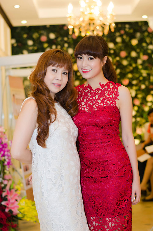 hoàng thùy linh và mẹ