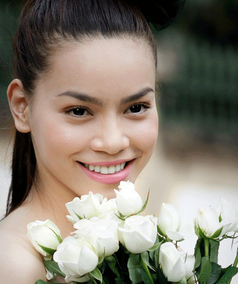 Hồ Ngọc Hà làm đẹp