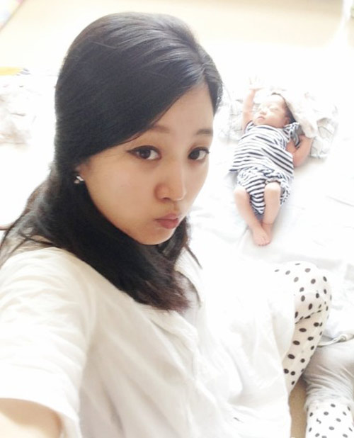 Làm mẹ, nuôi con, chăm con, dáng đẹp, eo thon, sữa tươi, sinh con