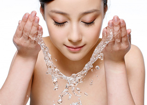 Làm đẹp, phụ nữ, da đẹp, rửa mặt, sữa rửa mặt