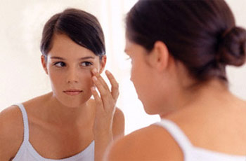 Lý do khiến bạn luôn bị mụn trứng cá