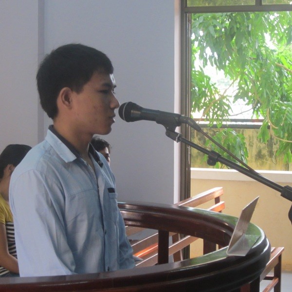 Bị cáo Lê Hàng Văn Tâm tại tòa