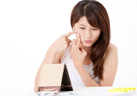 Chăm sóc da bị mụn trứng cá