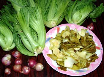 Phụ nữ, làm mẹ, vào bếp, nấu ăn, món ngon, ẩm thực, khéo tay, dưa muối, muối dưa, làm vợ, làm mẹ, làm dâu