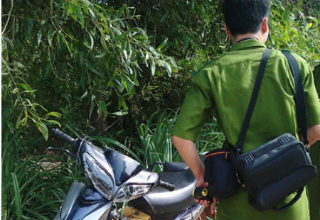 Lực lượng chức năng truy bắt hung thủ 