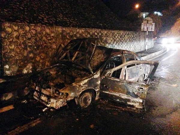 Siêu xe bốc cháy 
