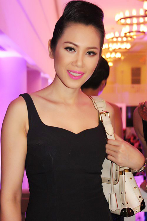 vi thị đông
