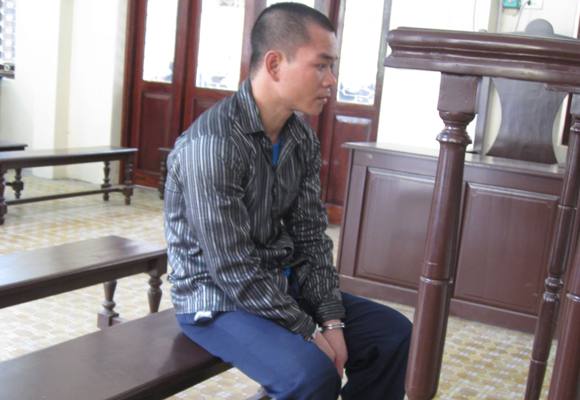 Yêu râu xanh hiếp dâm hụt tại tòa