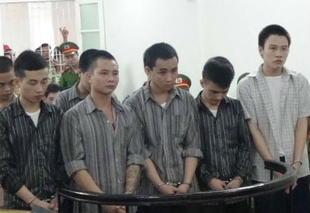 Các bị cáo tại phiên tòa xét xử