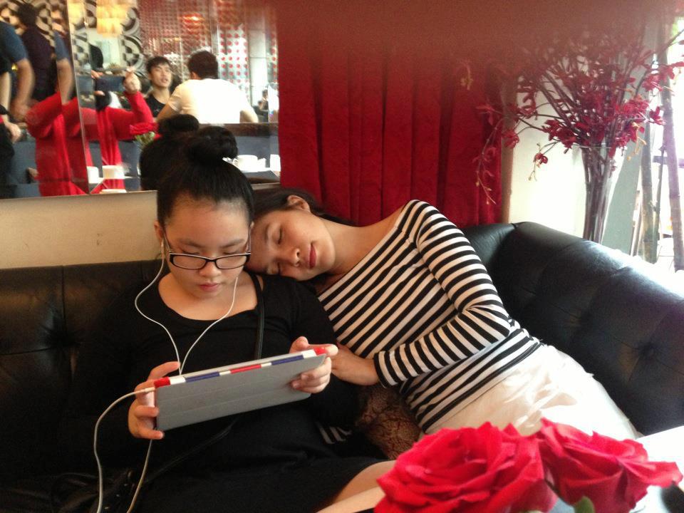 con gái hiền thục