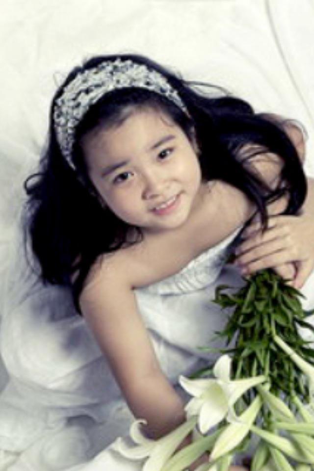 con gái hiền thục