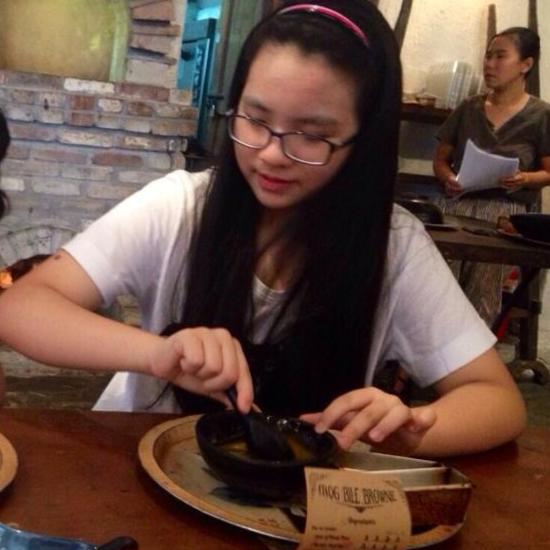 con gái hiền thục