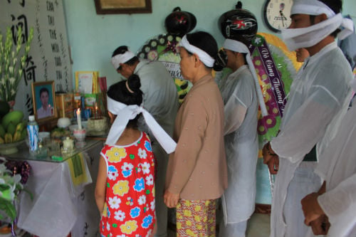 Tang lễ nạn nhan giết người chôn xác