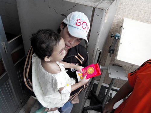 đánh bé ngân