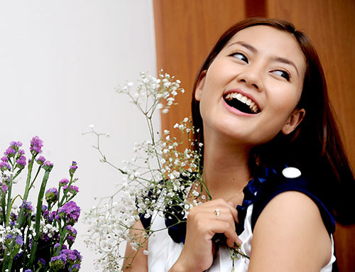 Ngắm vẻ đẹp trong trẻo của Ngọc Lan trong phim Cổng mặt trời