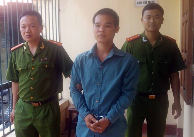 trói chồng hiếp vợ