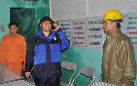Bí thư Tỉnh ủy Phạm Minh Chính trực tiếp chỉ đạo phòng chống bão tại Vân Đồn