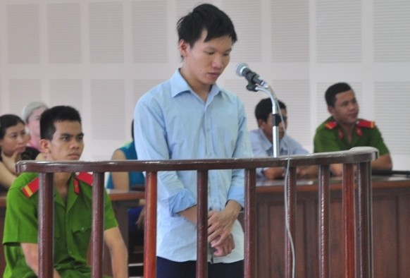 Nghịch tử giết bố đẻ
