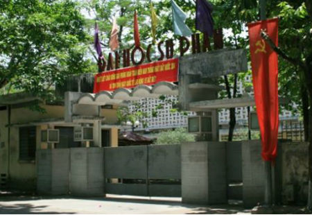 đâm vùng nhạy cảm nữ sinh