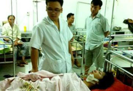 Nữ sinh đâm đồng môn suýt chết