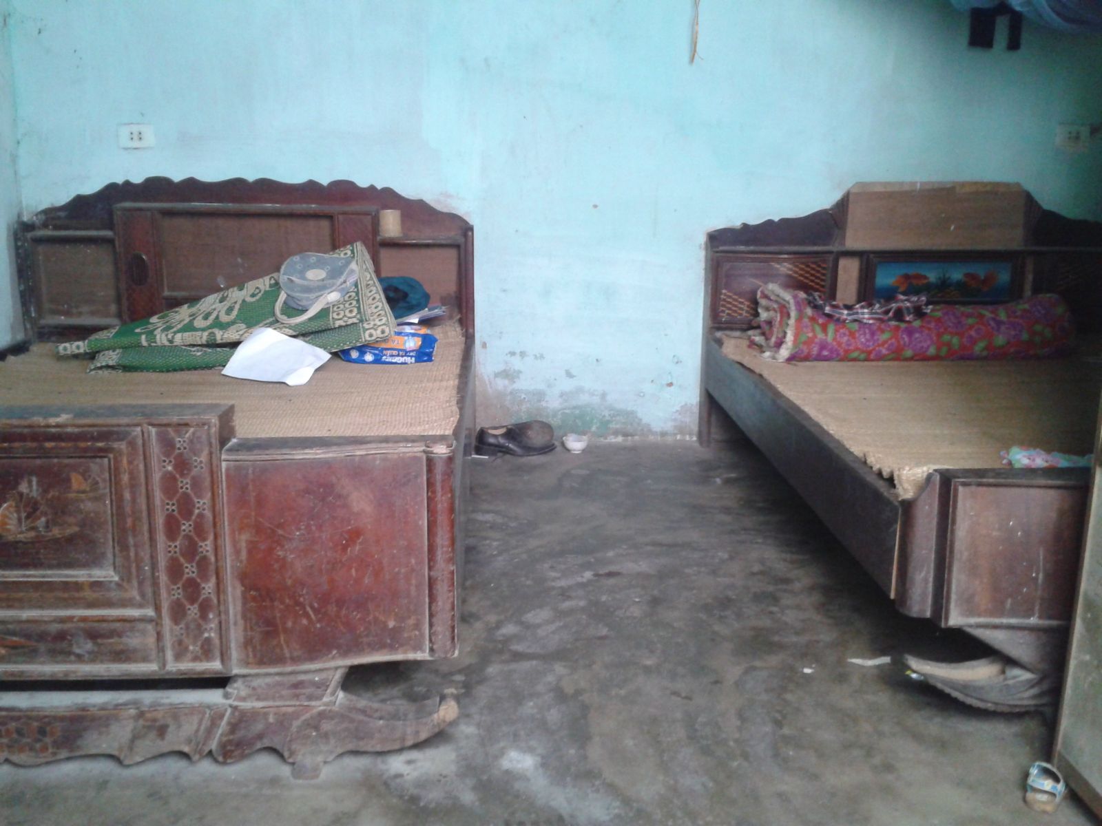 bé trai tàn tật bị xâm hại