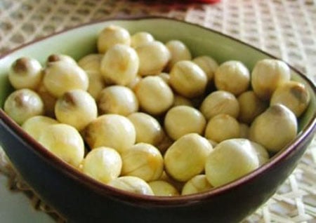 Hạt sen đẹp da