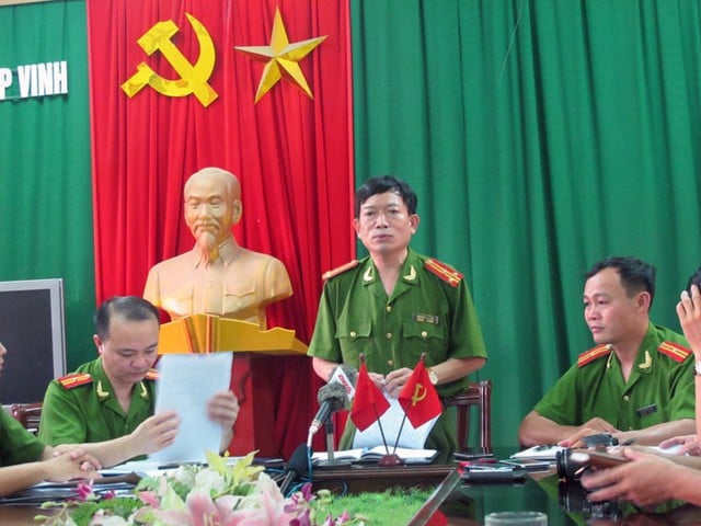 bé trai tàn tật bị xâm hại