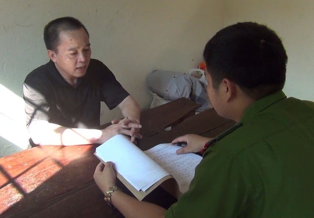 bé trai tàn tật bị xâm hại