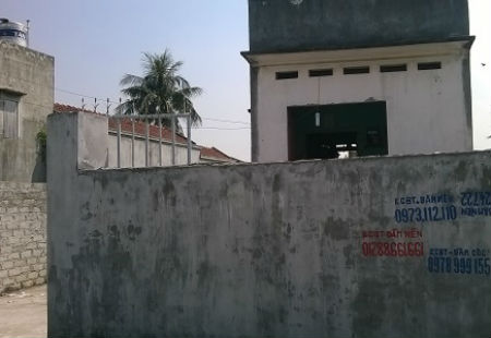 nghịch tử cầm dao đâm chết bố đẻ