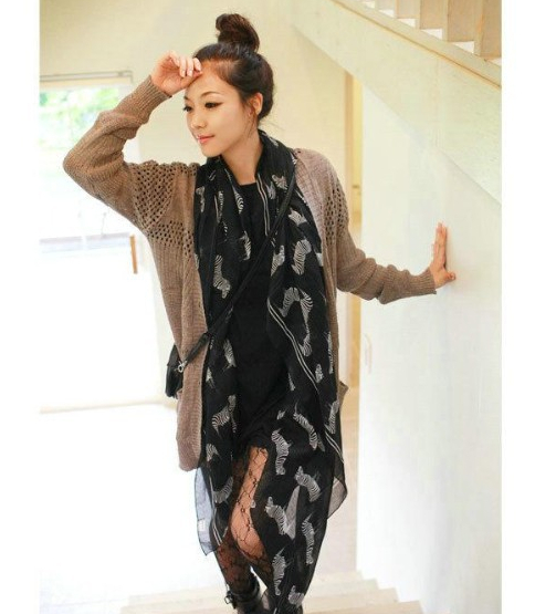 khăn họa tiết muông thú