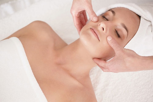 massage da mặt 