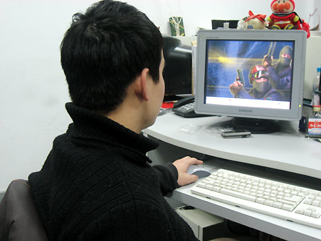 chơi game trong giờ làm việc