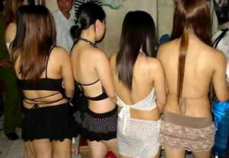 Bắt quả tang bốn đôi nam nữ bán dâm (ảnh minh họa)