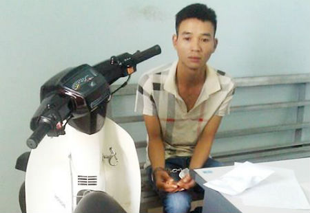 Bùi Hồng Phúc tại cơ quan công an