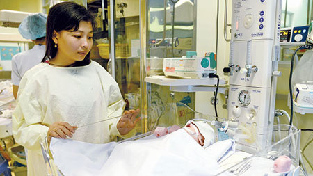 sản phụ bị xe trộn bê tông cán chết