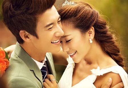 vo sap cuoi tung len gương voi bố