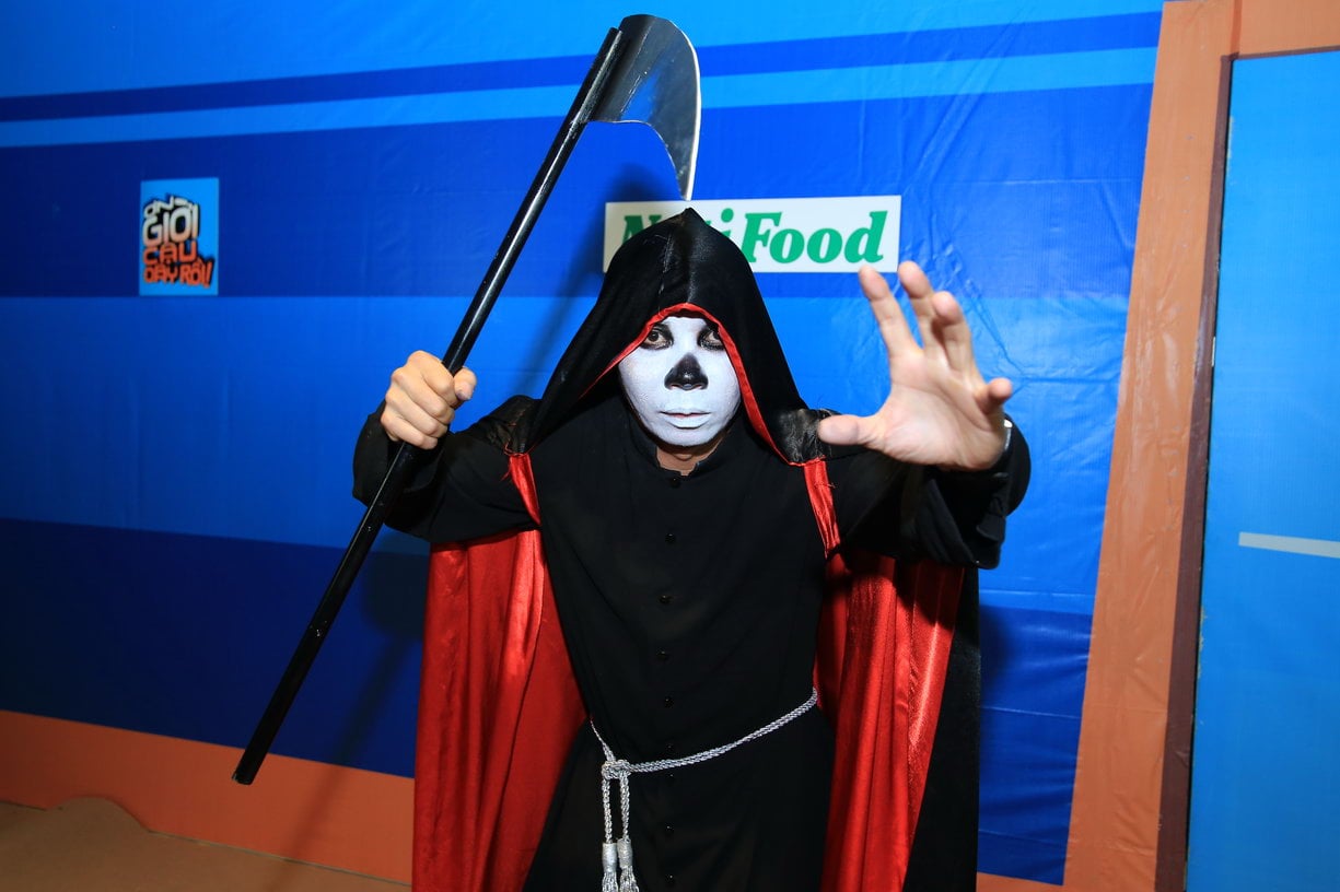 halloween công lý tự long