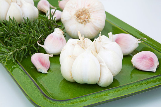 tỏi trị muỗi cắn